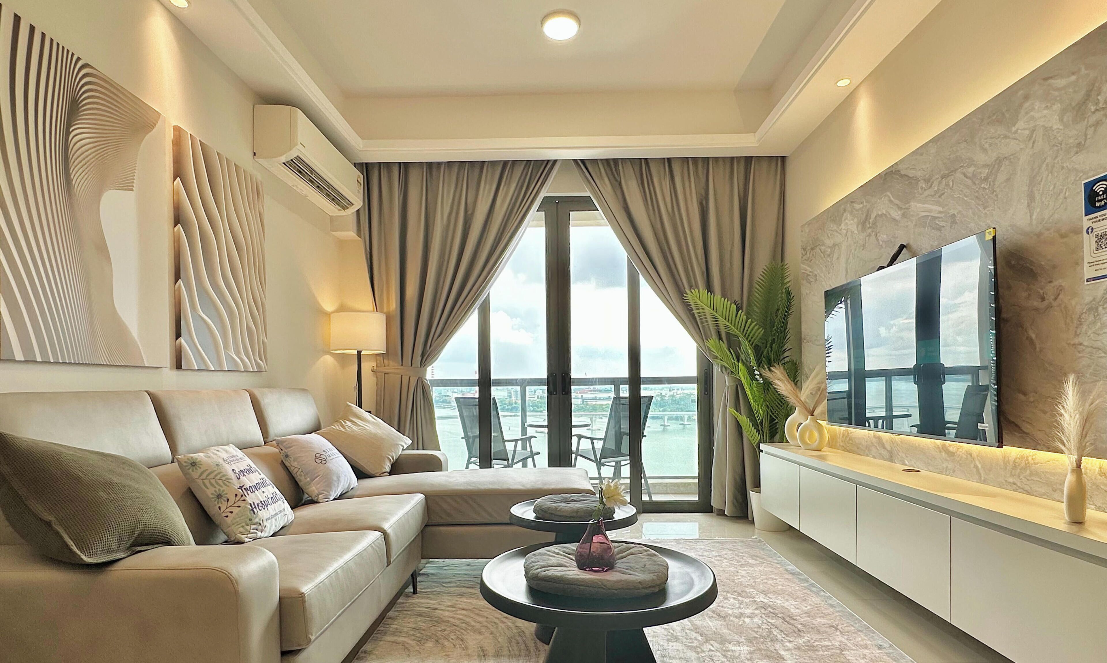 Comfort Apartment, 3 Bedrooms, Sea View | Living area | Flat-screen TV