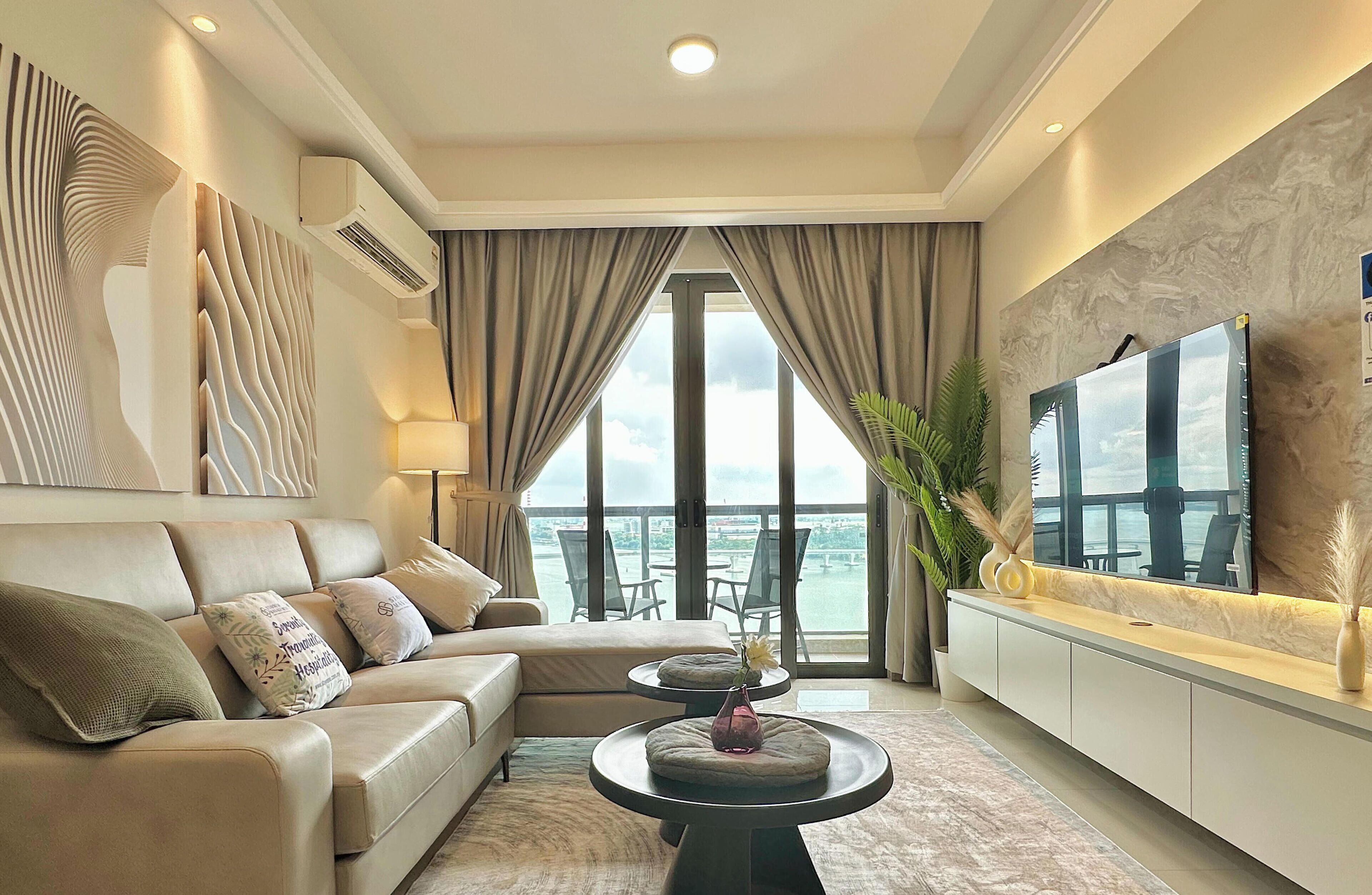 Comfort appartement, 3 slaapkamers, uitzicht op zee | Woonruimte | Flatscreentelevisie