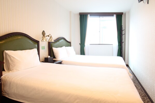 Comfort Triple Room, City View