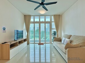 Appartement Confort, 3 chambres, balcon, vue ville | Coin séjour