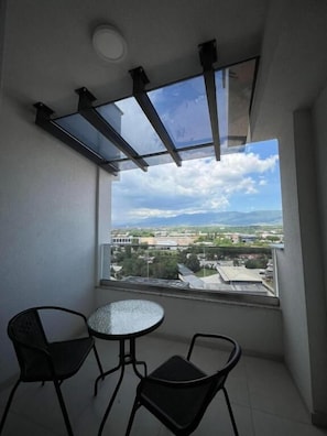 Appartement, plusieurs chambres, fumeurs | Balcon