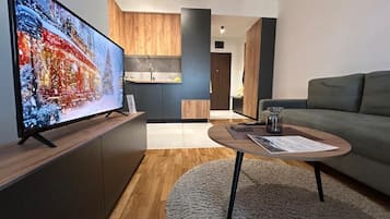 Apartment, Smoking | Living area