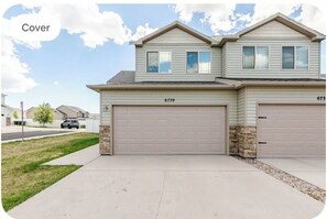 Exterior - LJA Villa. 4BR Family-Friendly Townhome with Yard, AC & Coffee (Cheyenne)