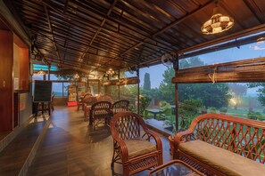 Daily buffet breakfast (INR 1120 per person) - Samskara and Samsara (Lansdowne)