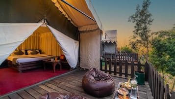 Telt, balkong, dalutsikt | Utsikt fra balkong
