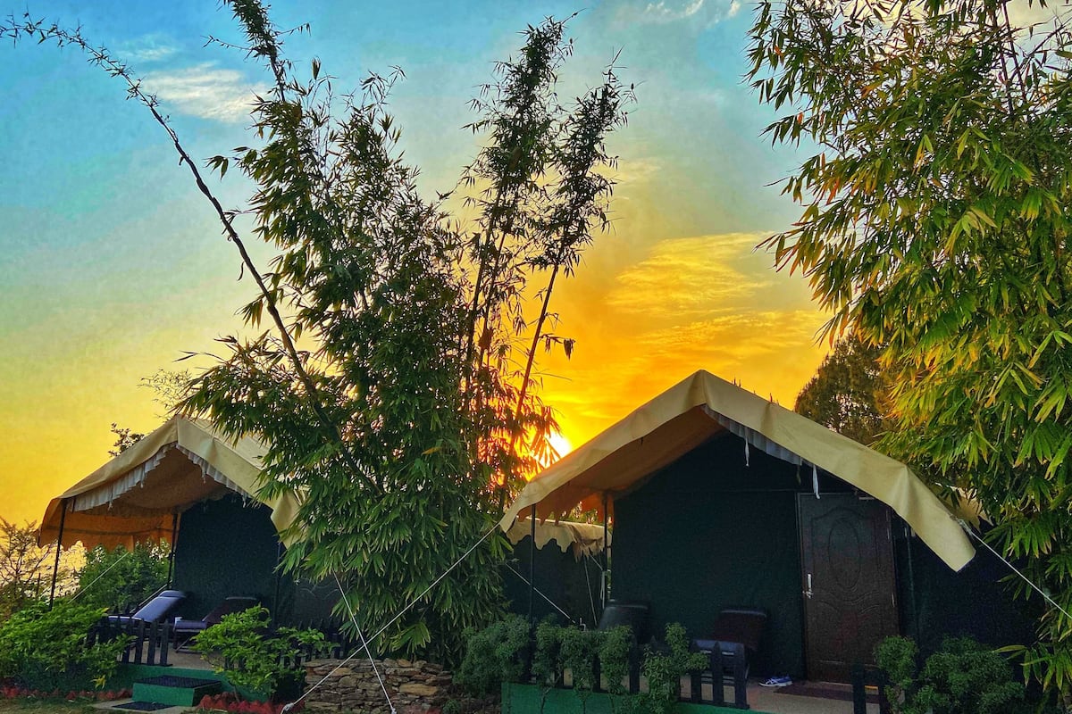Tent, Balcony, Valley View