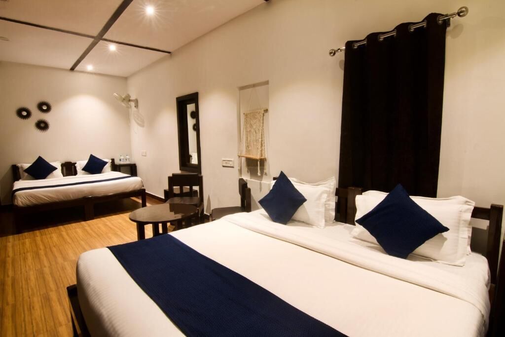 Family Room, Mountain View | Free WiFi