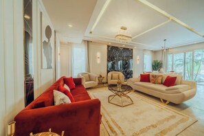 Living area - Luxury 5BR Villa with Private Pool & Jacuzzi Overlooking New Cairo Golf Course (New Cairo 1)