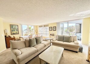 TV - SS 4244 2/2 Ocean View Condo-Welcome to Paradise (Fort Pierce)