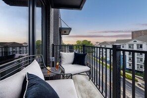 Property grounds - Sleek Design + Pool + Gym Access | Near The Gulch + Midtown | Stay 514 (Nashville)