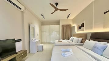 Cortinas blackout, tabla de planchar con plancha y wifi gratis