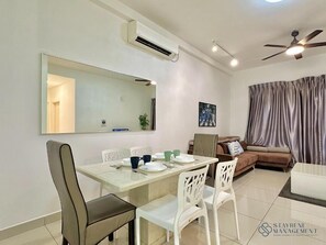 Dining - Meridian Medini Legoland by Stayrene (Iskandar Puteri)