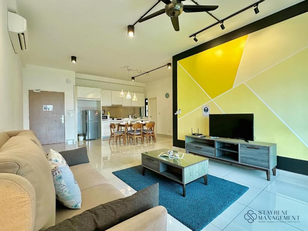 Apartment, 3 Bedrooms, City View | Living area