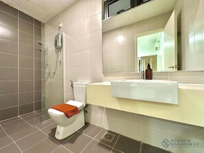 Bathroom - Meridian Medini Legoland by Stayrene (Iskandar Puteri)