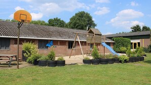 Children’s area - Minicamping De Lindenhoeve - Chalet Alpaca (Nistelrode)