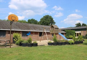 Children’s area - Minicamping De Lindenhoeve - Chalet Alpaca (Nistelrode)