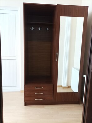 Kamar Double atau Twin Standar, pemandangan kota | Interior