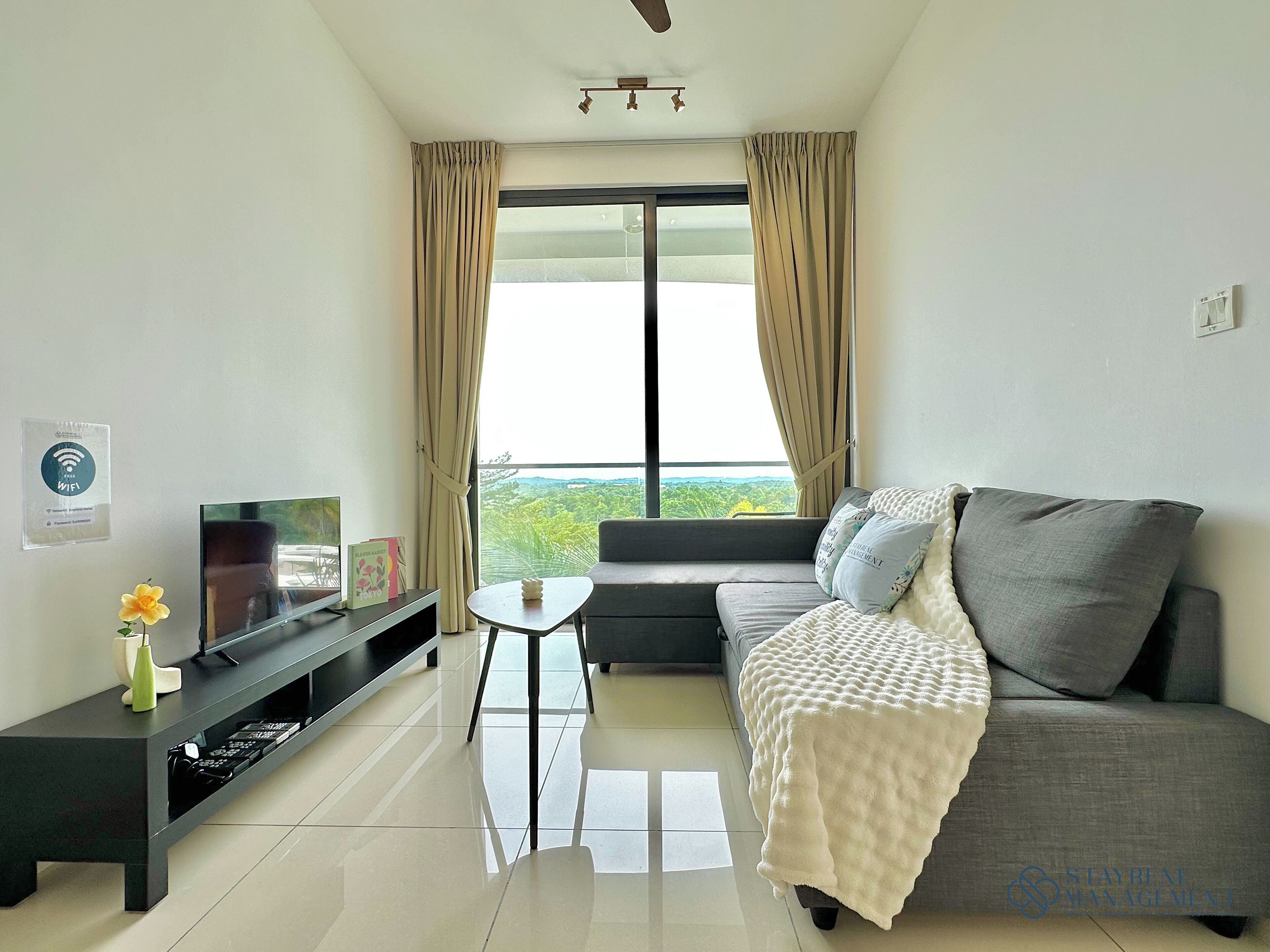 Apartamento Club, 1 habitación, balcón, vistas a la ciudad | Zona de estar