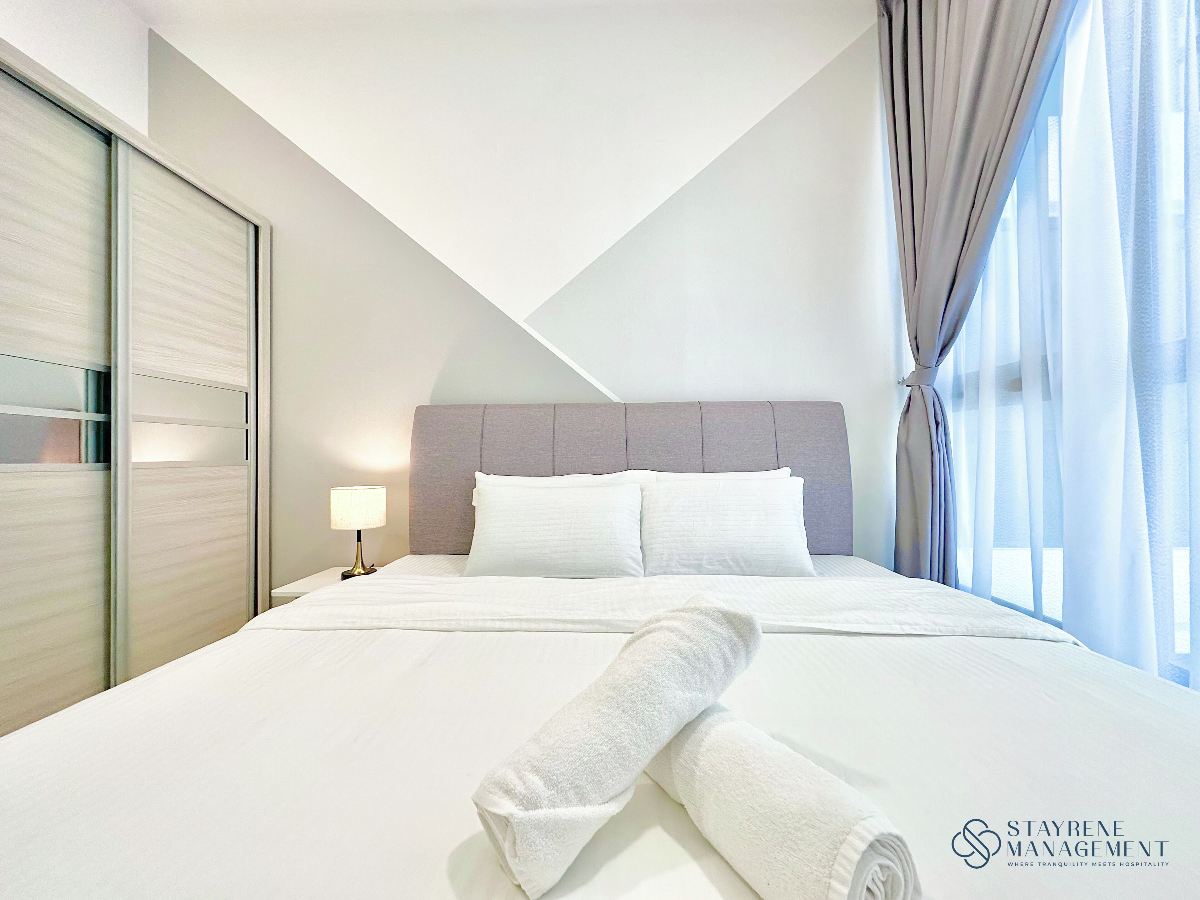 Deluxe Apartment, 2 Bedrooms, Balcony, Lake View | Blackout drapes, iron/ironing board, free WiFi