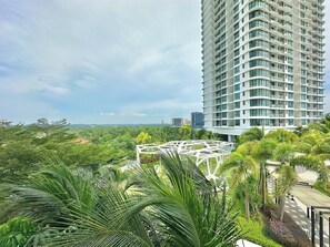 Club Apart Daire, 1 Yatak Odası, Balkon, Şehir Manzaralı | Balkon manzarası