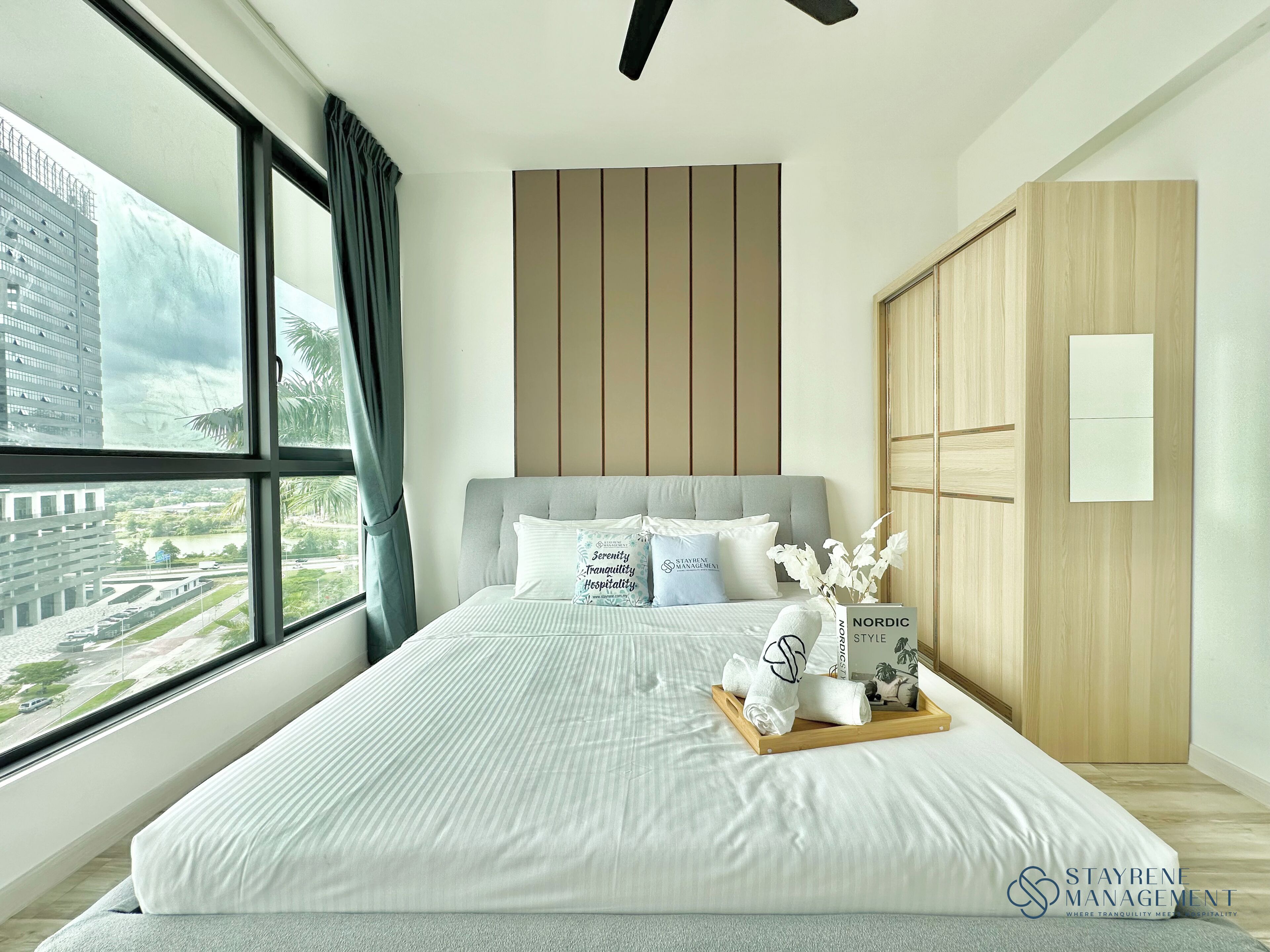 Appartement Duplex Luxe, 2 chambres, balcon, vue ville