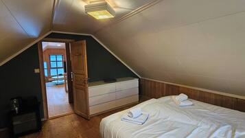 3 chambres, accĂšs Internet, draps fournis