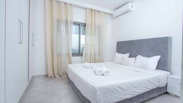 2 soverom, strykejern/-brett, internettilgang og sengetøy