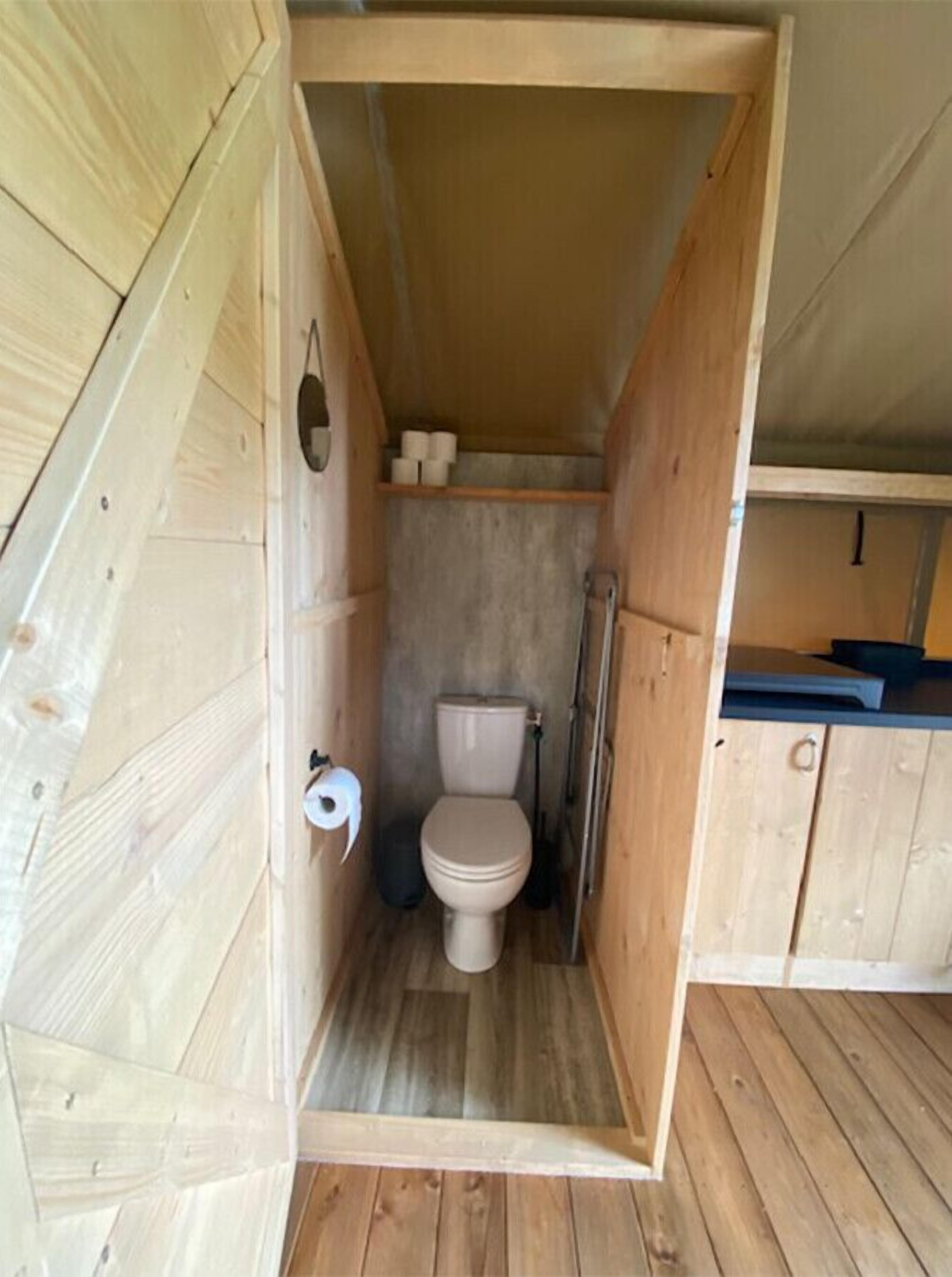 Vakantieverhuur Van Dijk - Safaritent Schaapje - bathroom