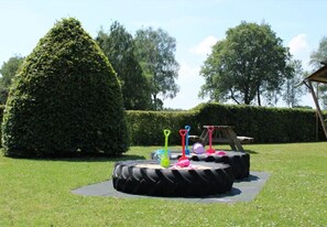 Children's area - Minicamping De Lindenhoeve - Safaritent Konijntje (Nistelrode)