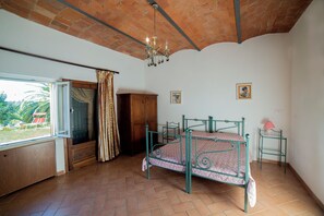 Iron/ironing board, WiFi, bed sheets - Farmhouse Greppo all'Olivo :to spend your vacation with your family! (Donoratico)