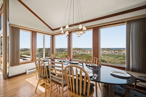 Dining - Monterey Dunes 166 - Moss Landing Townhome - A Mile of Beachfront! (Moss Landing)
