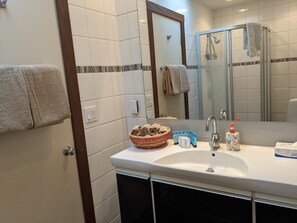 Shower, hair dryer - Monterey Dunes 166 - Moss Landing Townhome - A Mile of Beachfront! (Moss Landing)
