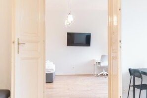 Iron/ironing board, free WiFi - Ideal Group Stay 2 Apartments With WiFi (Vienna)