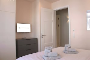 3 bedrooms, in-room safe, iron/ironing board, WiFi - Bluepearl Luxury Apartment, First Row | Ocean View | Terrace | Private Sauna | Fireplace (Binz)