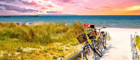 Platja a a prop i gandules de platja