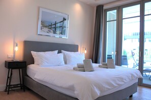 3 bedrooms, in-room safe, iron/ironing board, WiFi - Luxury apartment Bluepearl right by the sea | whirlpool, sauna & sea view | 6 guests (Binz)