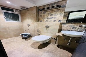 Handtücher, Seife, Shampoo, Toilettenpapier