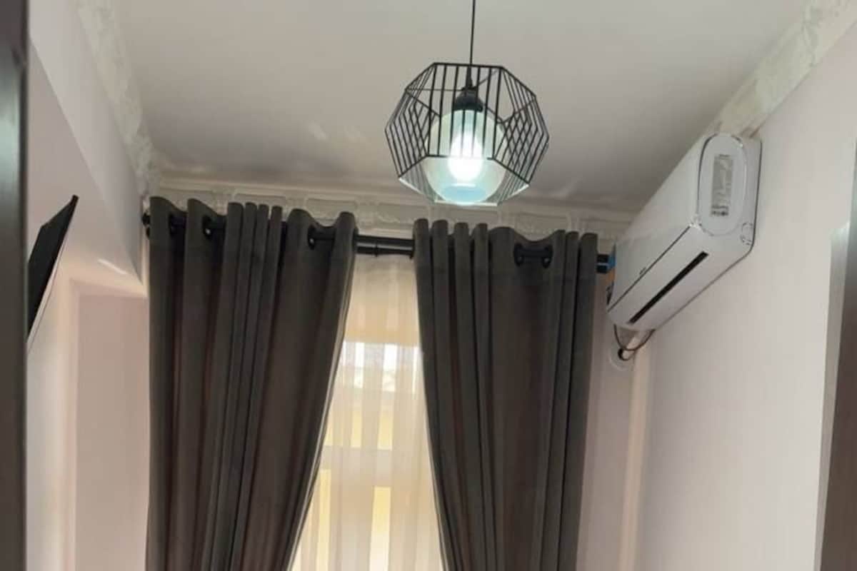 Phòng 3 Tiêu chuẩn, quang cảnh thành phố | Màn/rèm cản sáng, phòng cách âm, bàn ủi/dụng cụ ủi quần áo