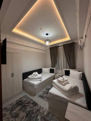 Standard Twin Room, Garden View | Blackout drapes, soundproofing, iron/ironing board, free WiFi - Daniyar Guest House  (Samarkand)