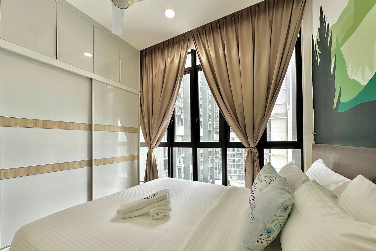 Apartemen Superior, 2 kamar tidur, balkon, pemandangan kota | Tirai kedap cahaya, setrika/meja setrika, dan Wi-Fi gratis