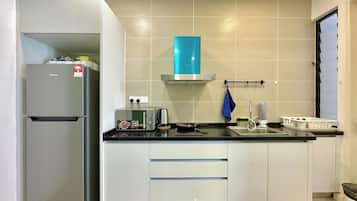 Superior Apartment, 2 Bedrooms, Balcony, City View | Dapur peribadi