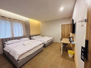 Studio Queen | Desk, iron/ironing board, free WiFi - A1 Hotel Sungai Petani (Sungai Petani)