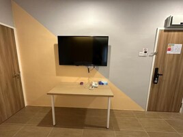 Estudio, 2 camas de matrimonio | Interior