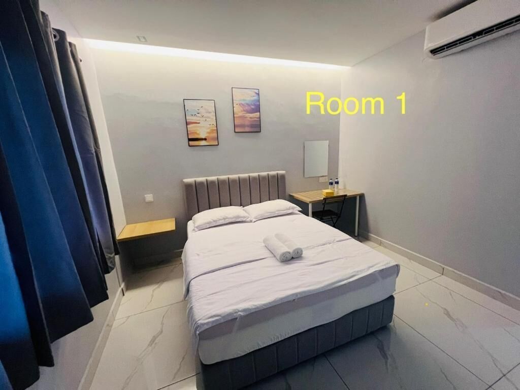 Three-Bedroom Suite | Desk, iron/ironing board, free WiFi