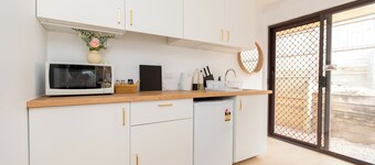 Cozy Studio Suite in House - Private Bath and Kitchen