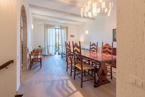 Dining - Spacious apartment in a residence with swimming pool (Padenghe sul Garda)
