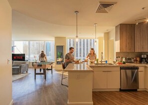 Private kitchen - Downtown PHX Retreat Pool, Gym Balcony Views (Phoenix)