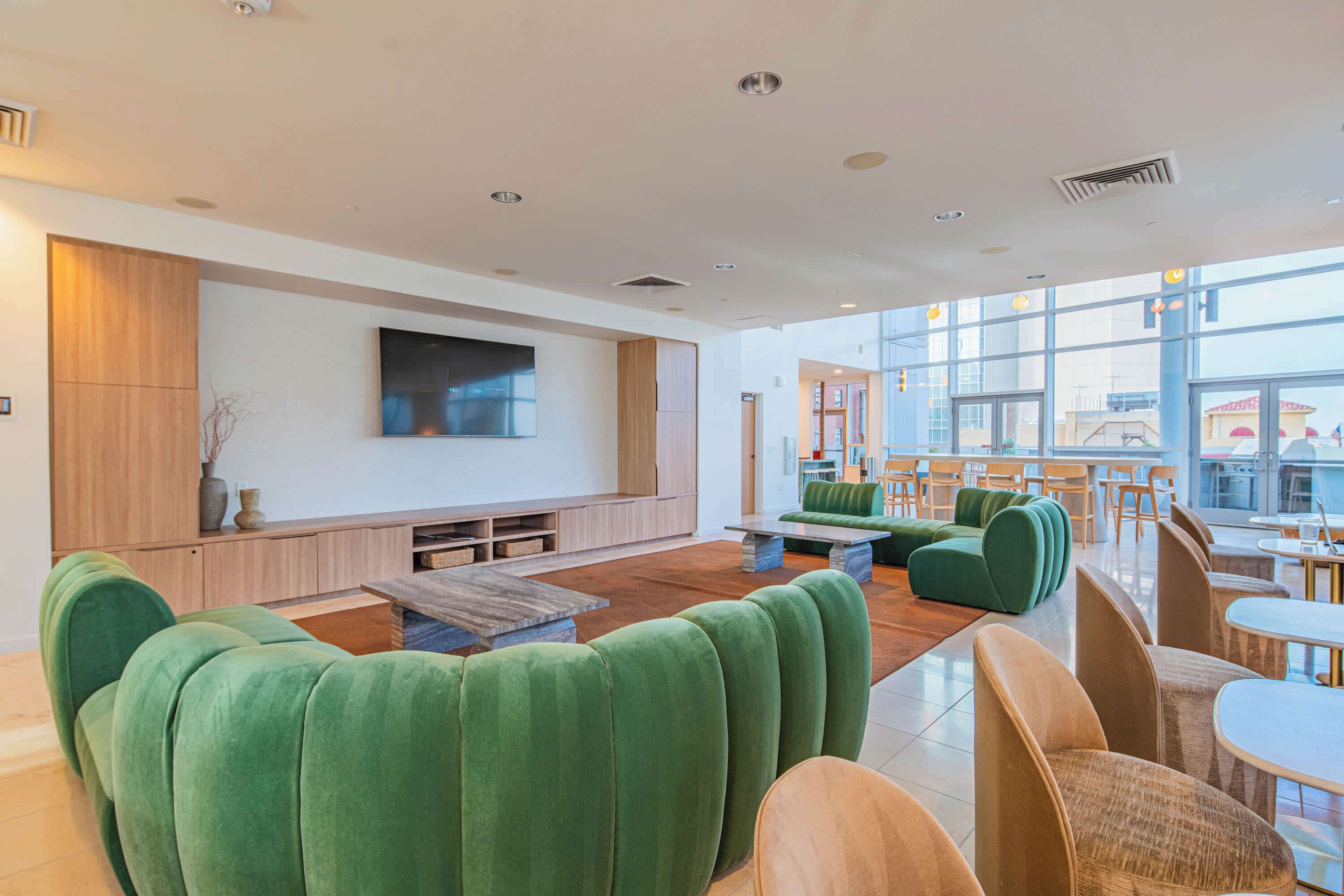 Downtown Phx Retreat Pool, Gym Balcony Views - フェニックス, AZ