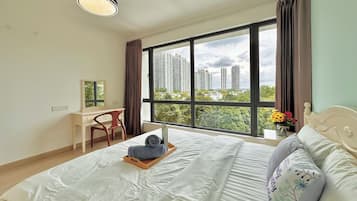 Comfort Apartment, 3 Bedrooms, Balcony, City View