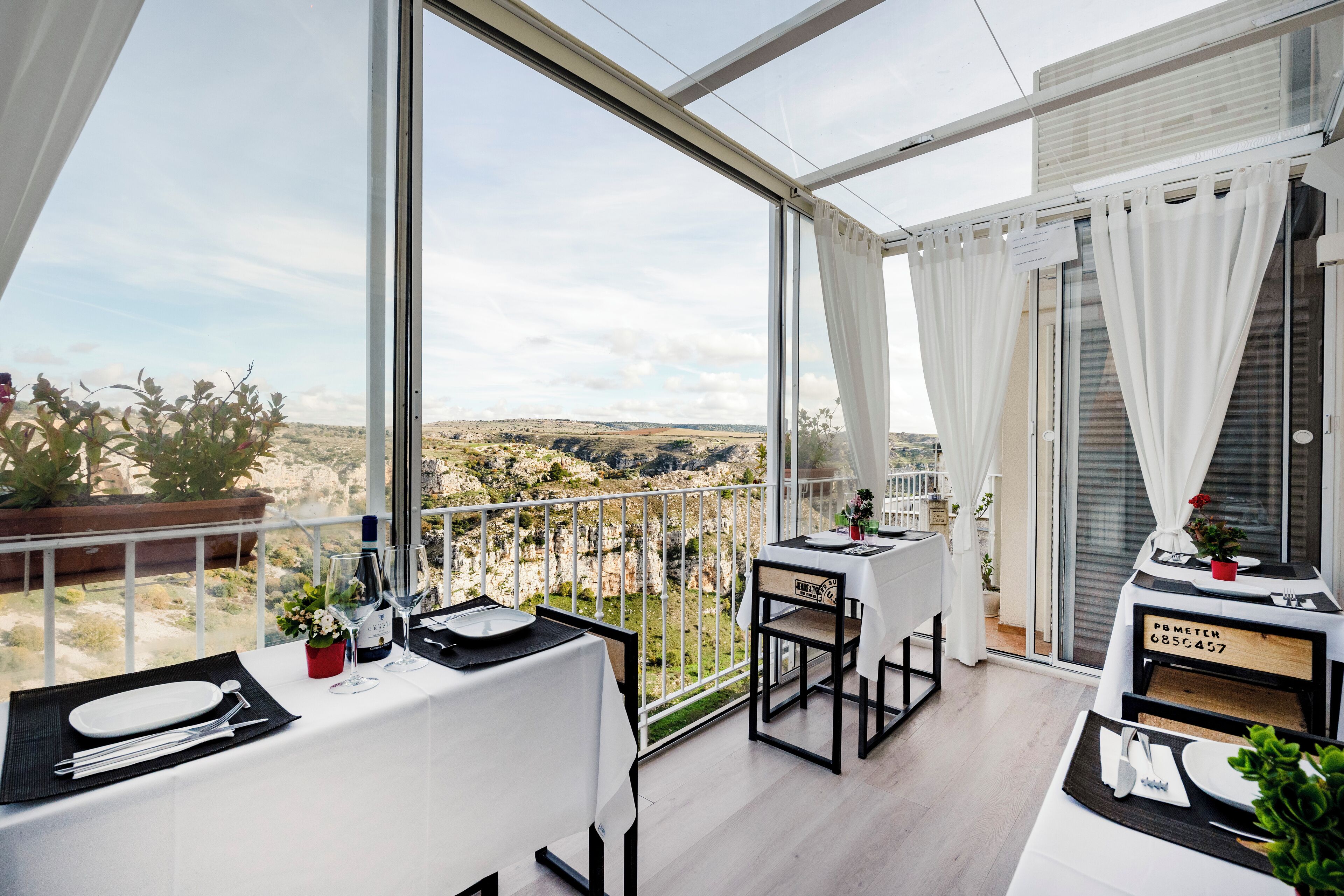 Una televisión de pantalla plana